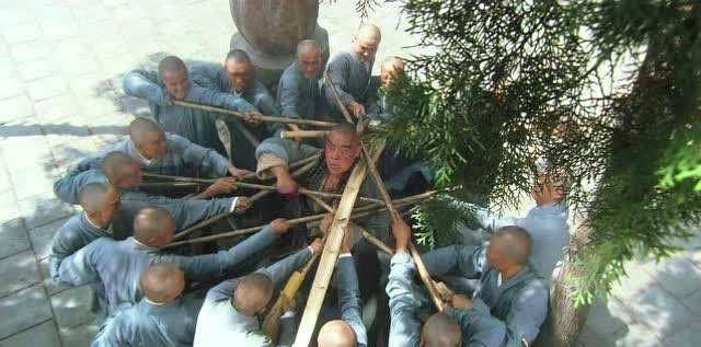 鲁智深大闹五台山的背后，原来是一笔感情债加一笔经济账！