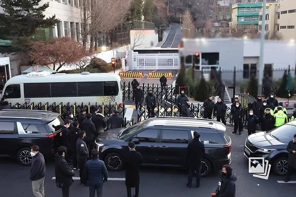 韩国政坛一夜大乱！150人冲进总统府，尹锡悦组织一万支持者拒捕