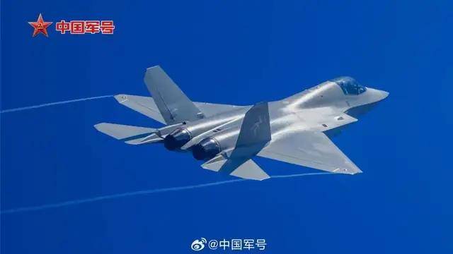 沈飞总师公开表示：歼-35不仅好看，还是世界性能最先进的五代机