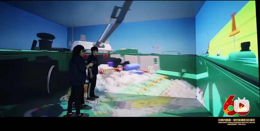 上打无人机，下打坦克！混动电驱！360度全景！100坦克有多厉害？