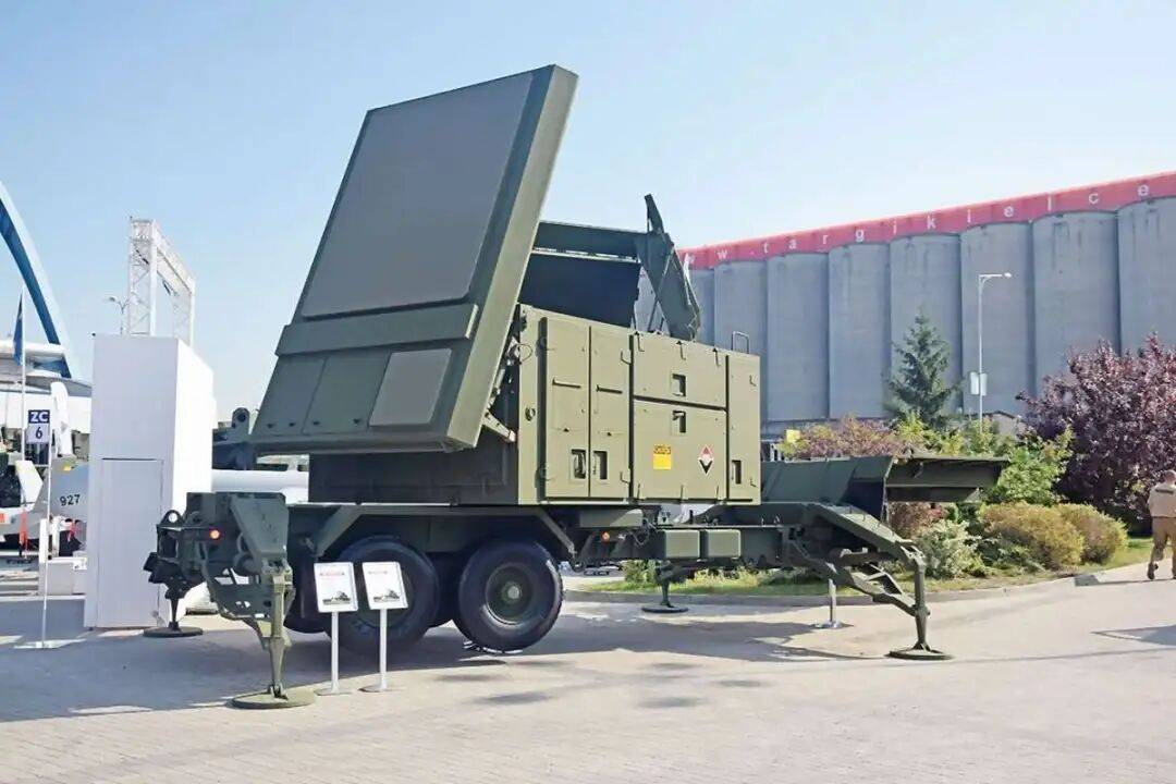 今日重磅！伊朗宣称：卫星照片证实成功摧毁美军3架F-35A！特朗普被打的毫无招架之力